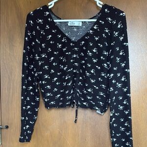 Hollister Black Long Sleeve Ruched Crop Blouse size Medium